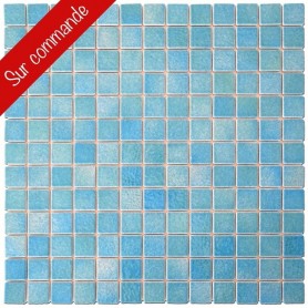 Emaux de Briare anti-dérapant MARQUISES bleu piscine 2,5 × 2,5 cm sur filet vendus à la plaque ou par boîte de 9 plaques