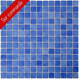 Emaux de Briare anti-dérapant ASTER bleu azur pour mosaïque 2,5 × 2,5 cm sur filet vendus à la plaque ou par boîte de 9 plaques