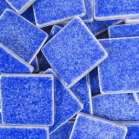 Emaux de Briare couleur ASTER bleu azur brillants pour mosaïque 2,5 × 2,5 cm vendus par 100 g vue de face