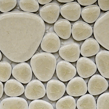 Galets japonais en grès ICY SAND blanc cassé émaillés à l’effet craquelé mélange aléatoire de tailles vendus par 100 g ou 300 g