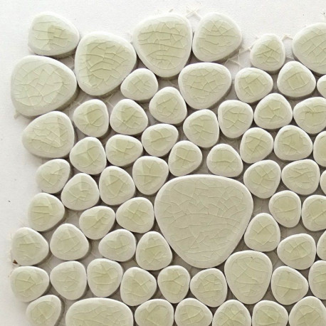 Galets japonais en grès ICY SAND blanc cassé émaillés mélange aléatoire de tailles vendus à la mini-plaque de 13 × 13 cm