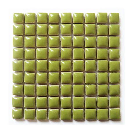 Mini-porcelaine 1 × 1 cm couleur ANIS vert pour mosaïque vendue à la plaque